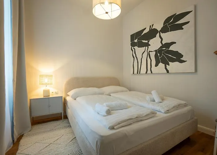 Brand-new 2-room In A Location * Bécs